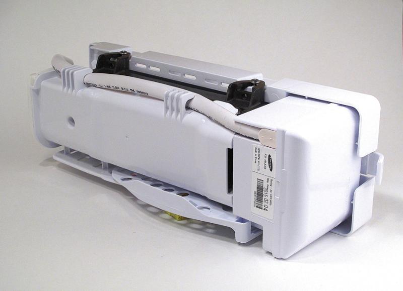 WR30X10131 GE Refrigerator Ice Maker