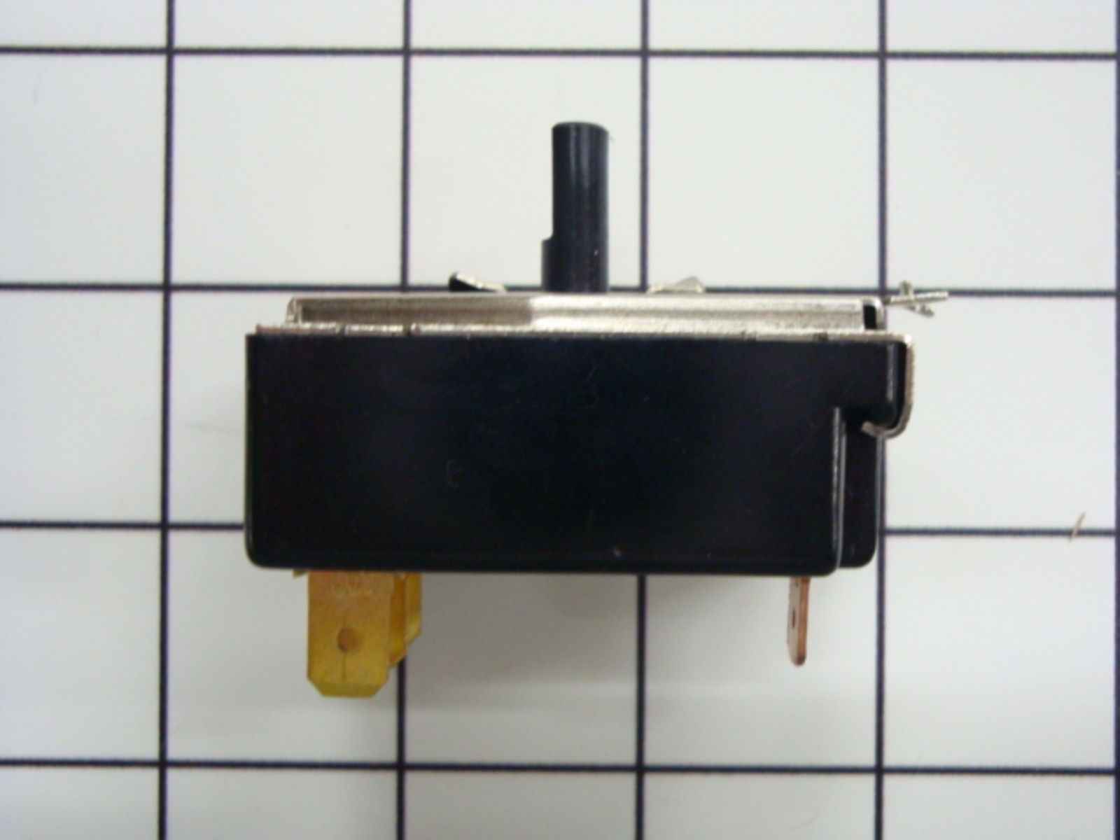 D513505 Speed Queen Fabric Selector Switch (3 Position)